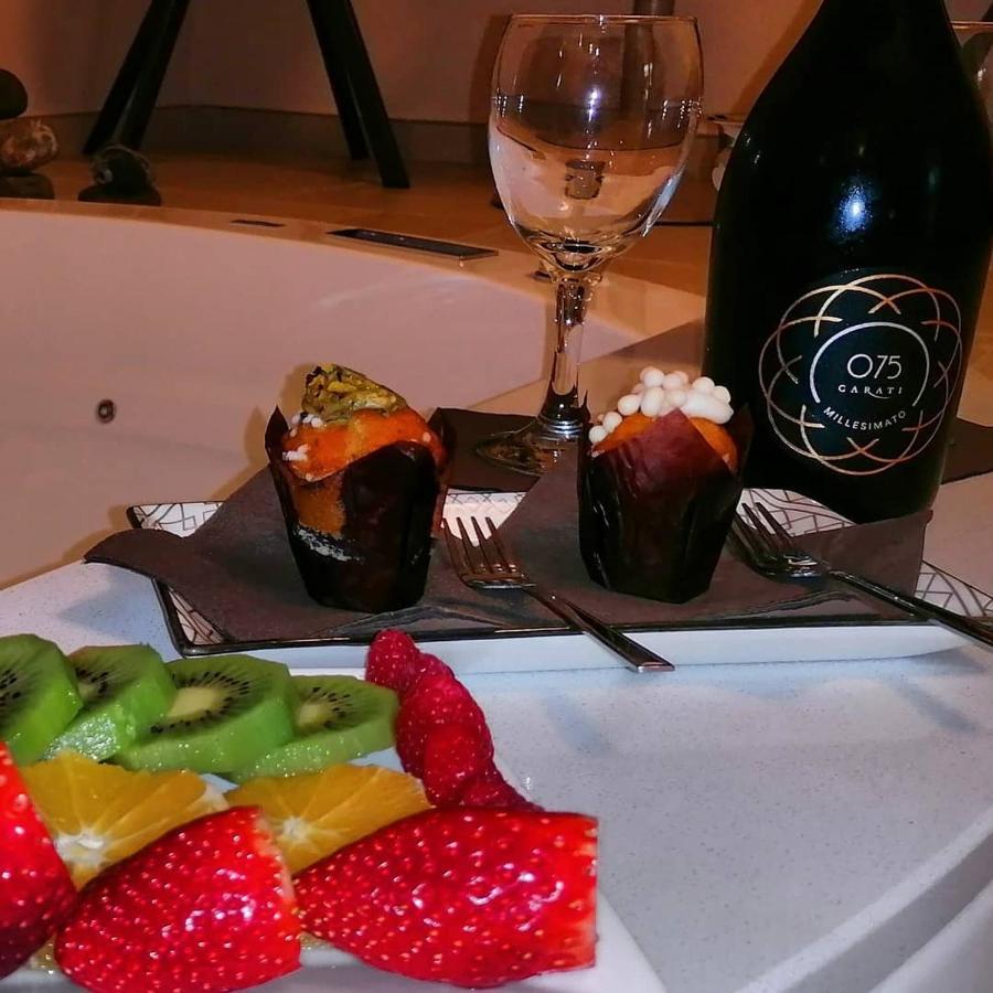 Lux Suite Taranto Eksteriør billede