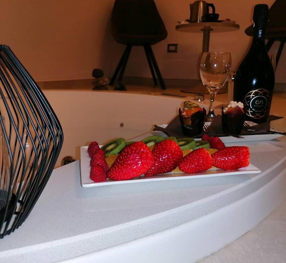 Lux Suite Taranto Eksteriør billede