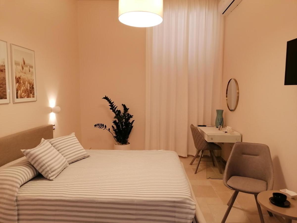 Lux Suite Taranto Eksteriør billede