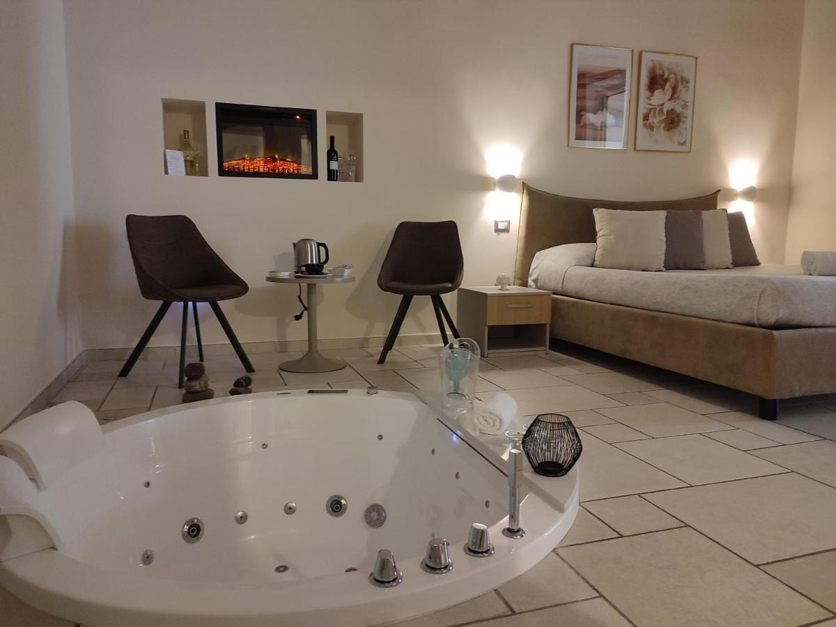 Lux Suite Taranto Eksteriør billede