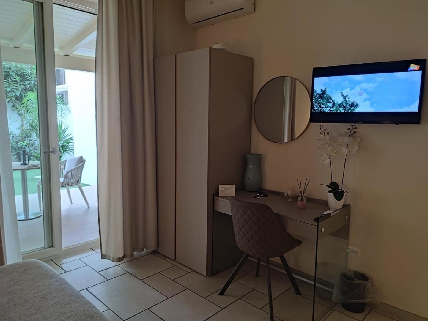 Lux Suite Taranto Eksteriør billede